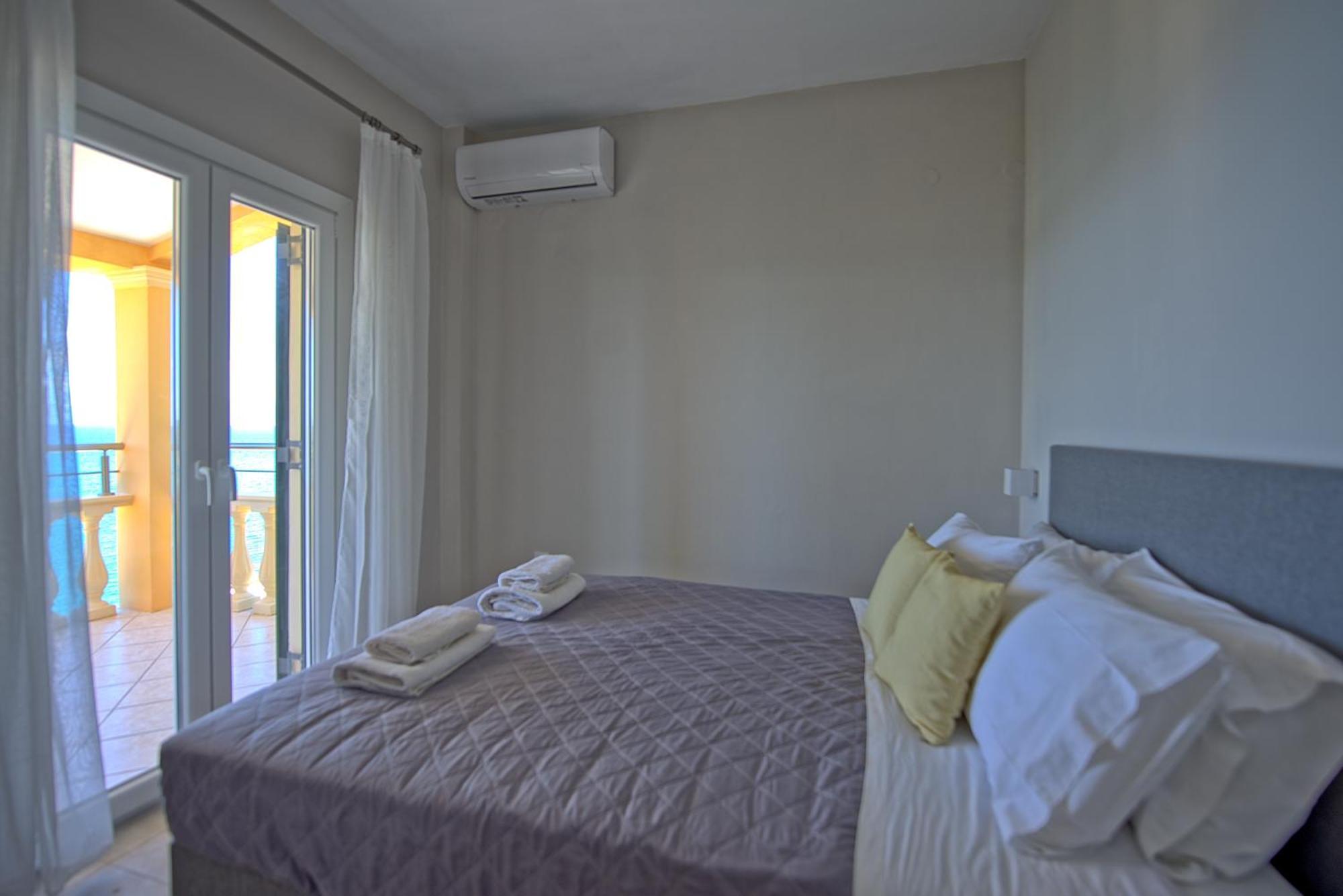Beachfront Villa Seasun By Posarellivillas Agios Spyridon  Luaran gambar