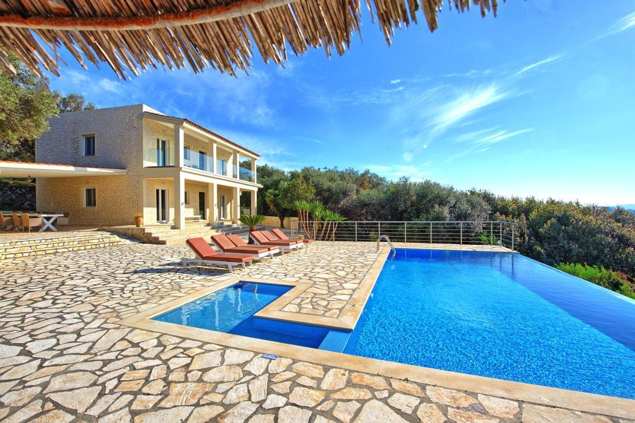Beachfront Villa Seasun By Posarellivillas Agios Spyridon  Luaran gambar